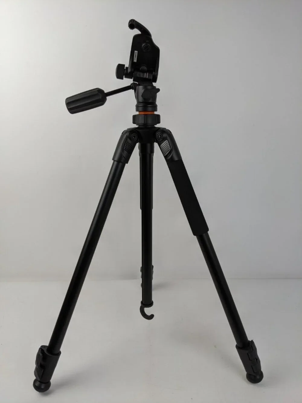 Vanguard Espod Plus 233AP Aluminum Alloy Tripod w/ Carrying Bag